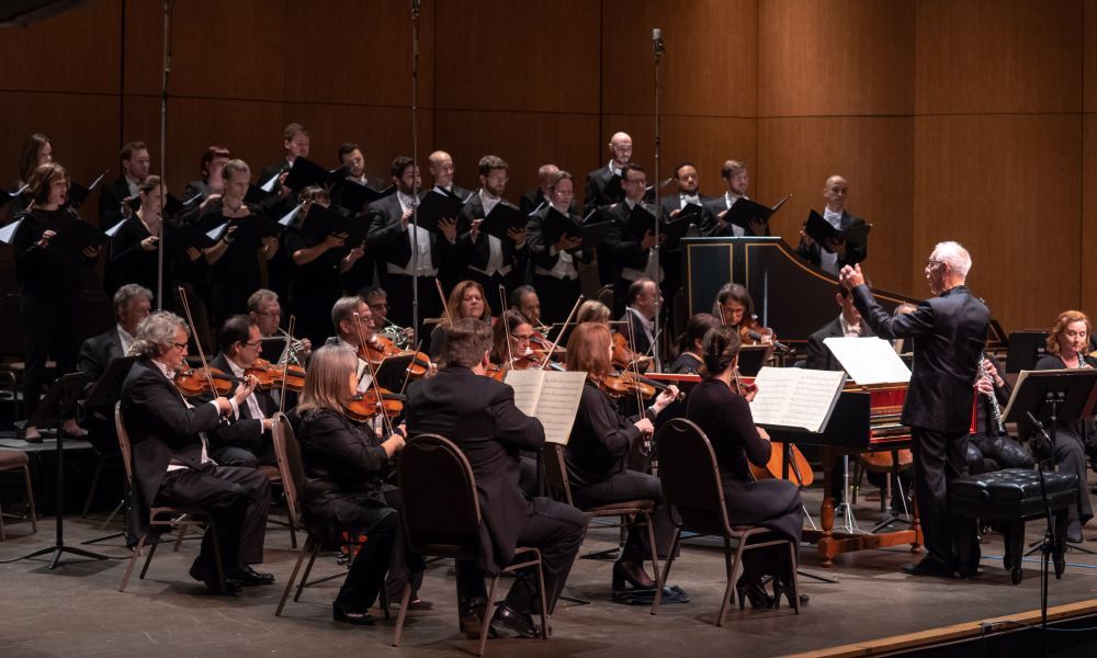  Principal Guest Conductor Nicholas Kraemer conducts the Music of the Baroque Chorus and Orchestra.