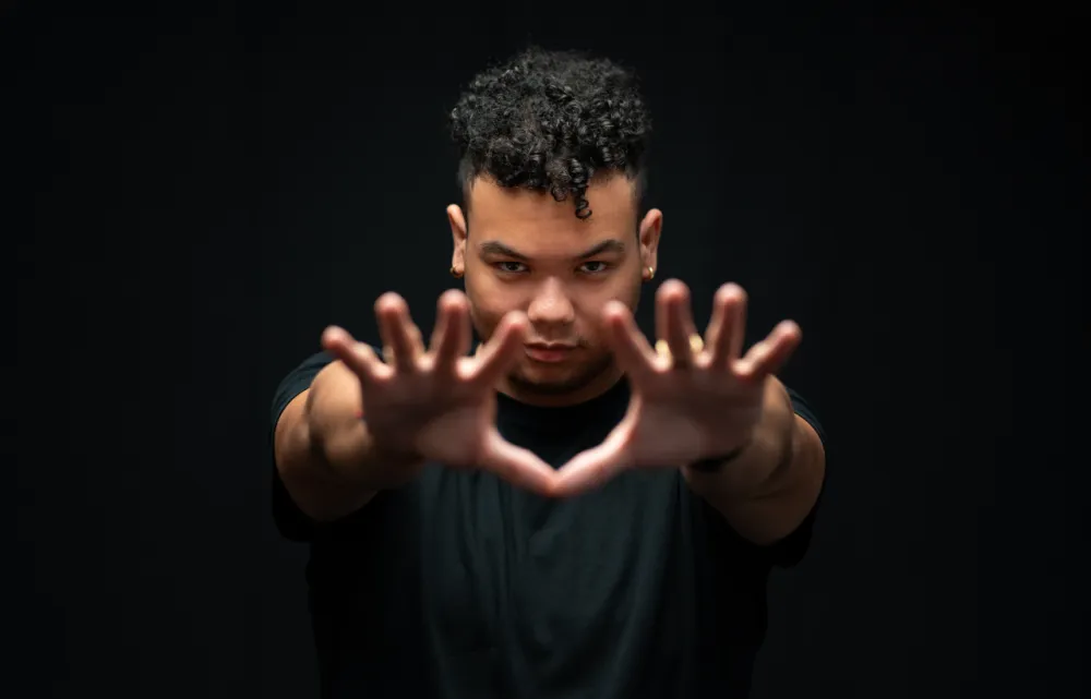 Joshua Mhoon headshot