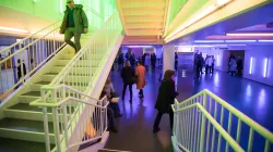 Lobby 1 activated with guest mingling