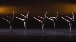 5 ballerinas on stage