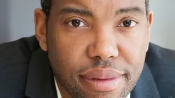 A photo of author and journalist Ta-Nehisi Coates.