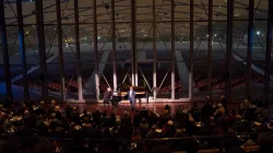 Lawrence Brownlee performing with Craig Terry in front of an audience.