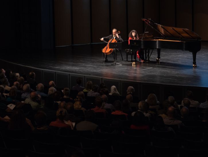 David Finckel playing cello and Wu Han playing piano on the Harris Theater stage